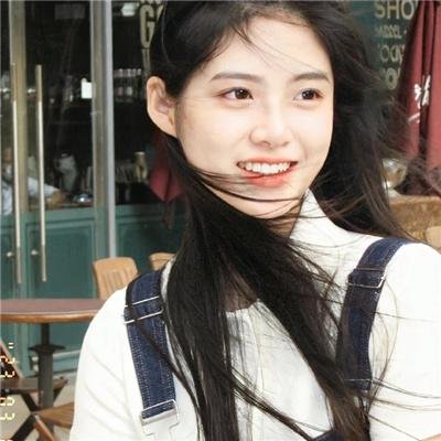顶流粉丝旧照被扒，网友笑疯，深夜引热议